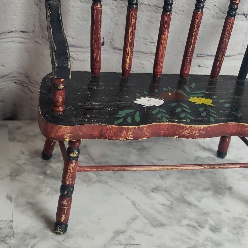 ‎Handpainted Vintage Primitive Mini Chair - Picture 4 of 11